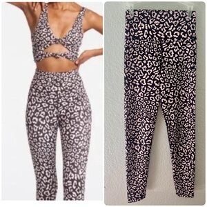 beach riot ayla high rise cheetah brown pink leggings Size medium